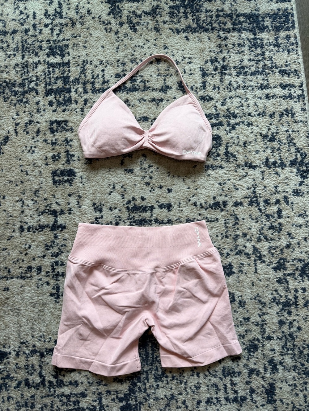 DFYNE light baby Pink Seamless Bralette and impact Shorts Set